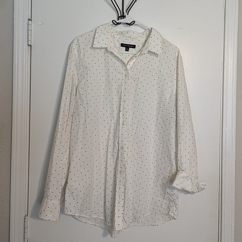 Banana Republic Black and White Button Down Shirt Classic Lightweight Design